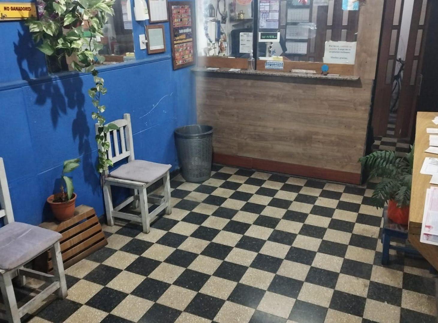 Foto de LOCAL COMERCIAL EN VENTA ZONA ESPAÑA Y HOSPITALES, imagen 2