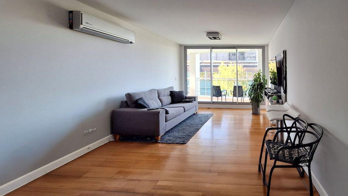 Foto de VENTA DEPARTAMENTO 1 DORMITORIO CON BALCÓN FORUM, imagen 3