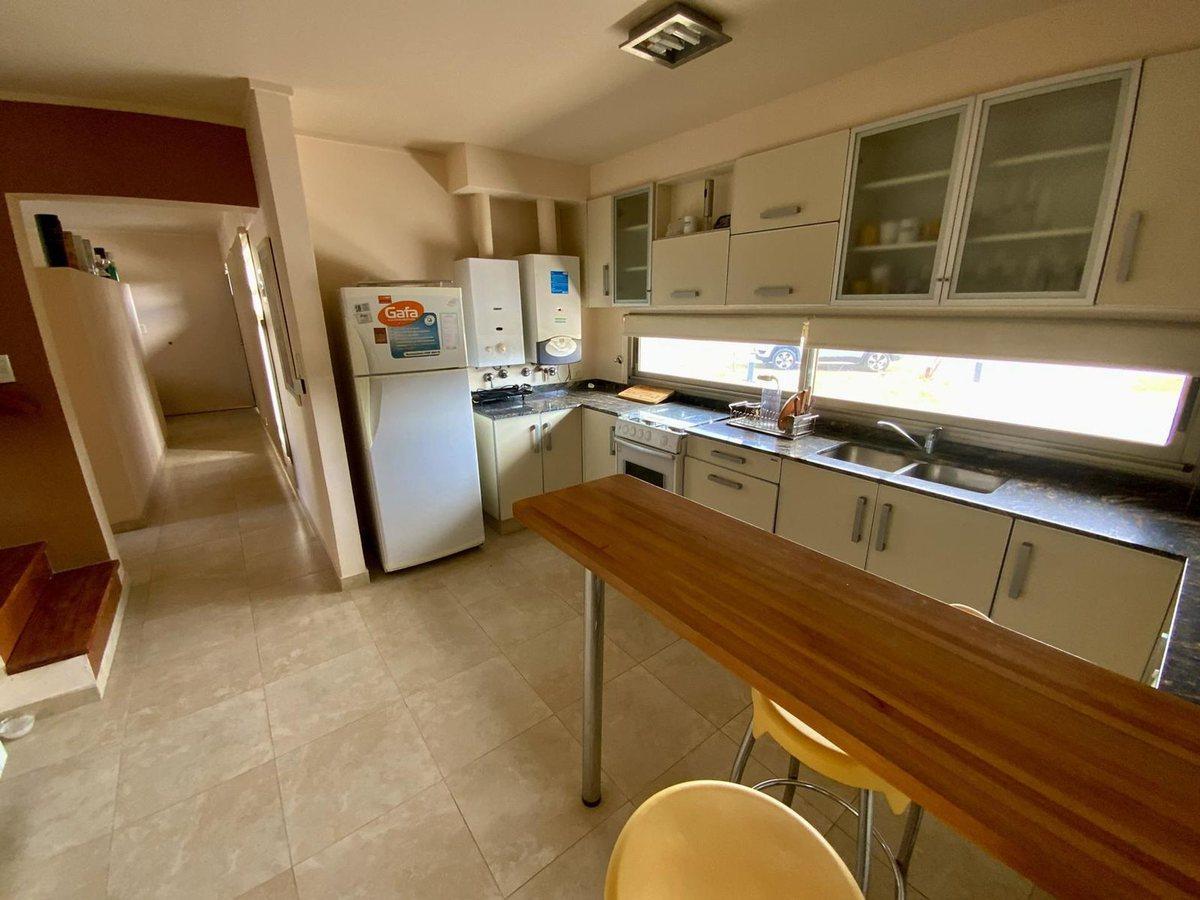 Foto de CASA EN VENTA 3 DORMITORIOS ROLDAN LOTE 1500 MTS, imagen 4