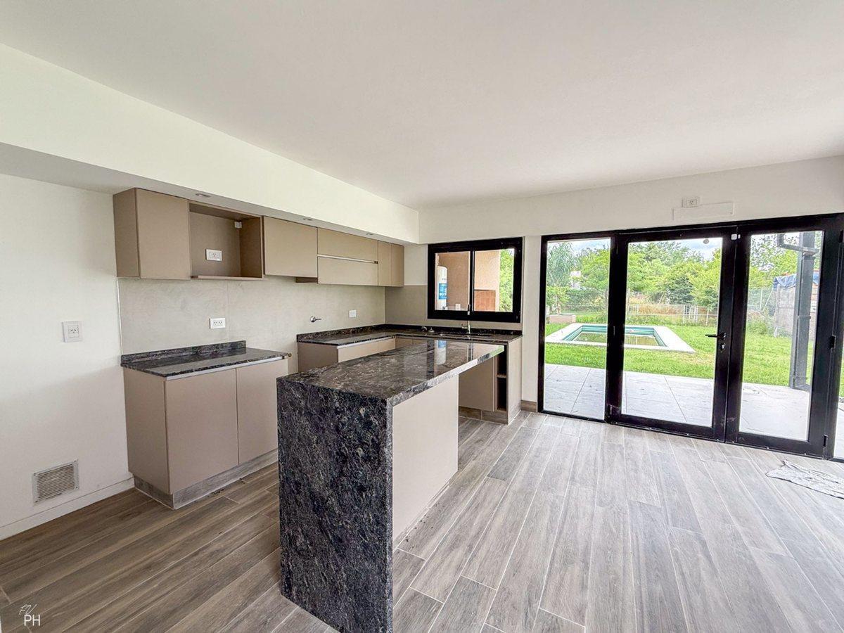 Foto de CASA EN VENTA 2 DRMITORIOS, ROLDAN, imagen 3
