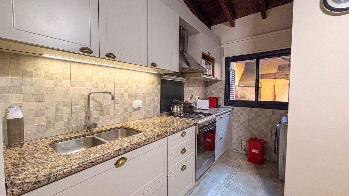 Foto de CASA EN VENTA 4 DORMITORIOS PATIO COCHERA MARTIN, imagen 1