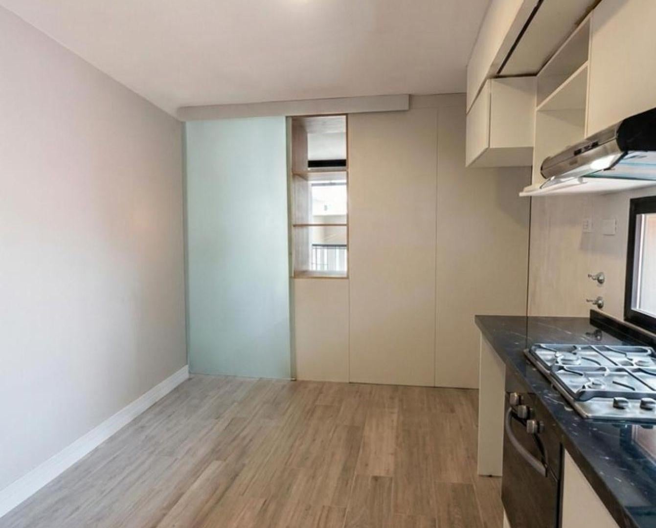Foto de DEPARTAMENTO 1 AMBIENTE DIVIDIDO CON BALCÓN CENTRO, imagen 1