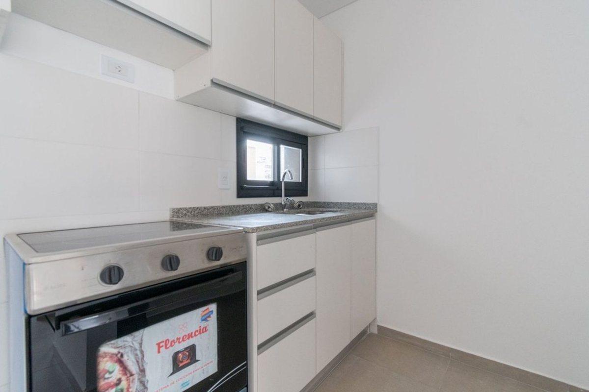 Foto de VENTA DEPARTAMENTO UN DORMITORIO - ZONA CENTRO, imagen 2
