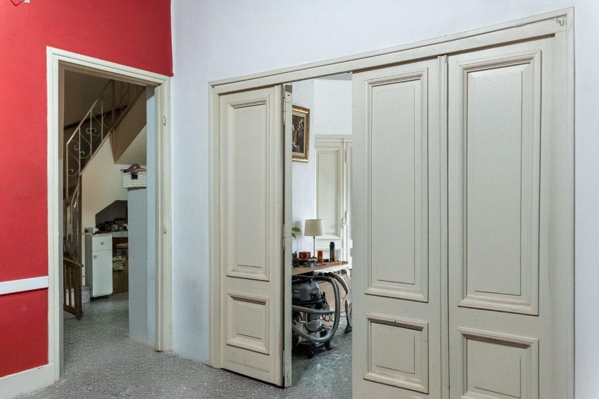 Foto de CASA EN VENTA TRES DORMITORIOS COCHERA Bª PARQUE, imagen 4