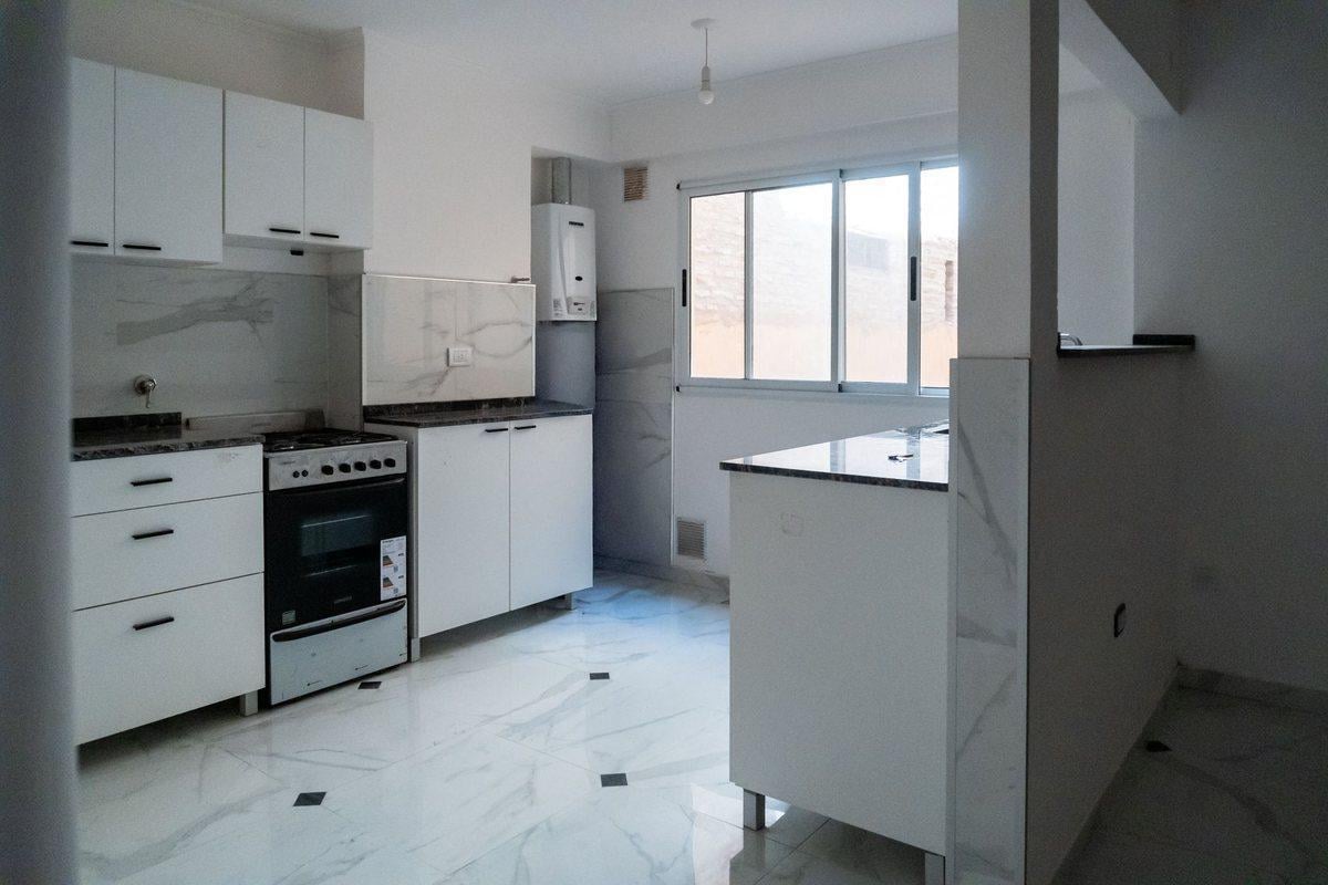 Foto de DEPARTAMENTO EN VENTA 2 DORMITORIOS CENTRO, imagen 3