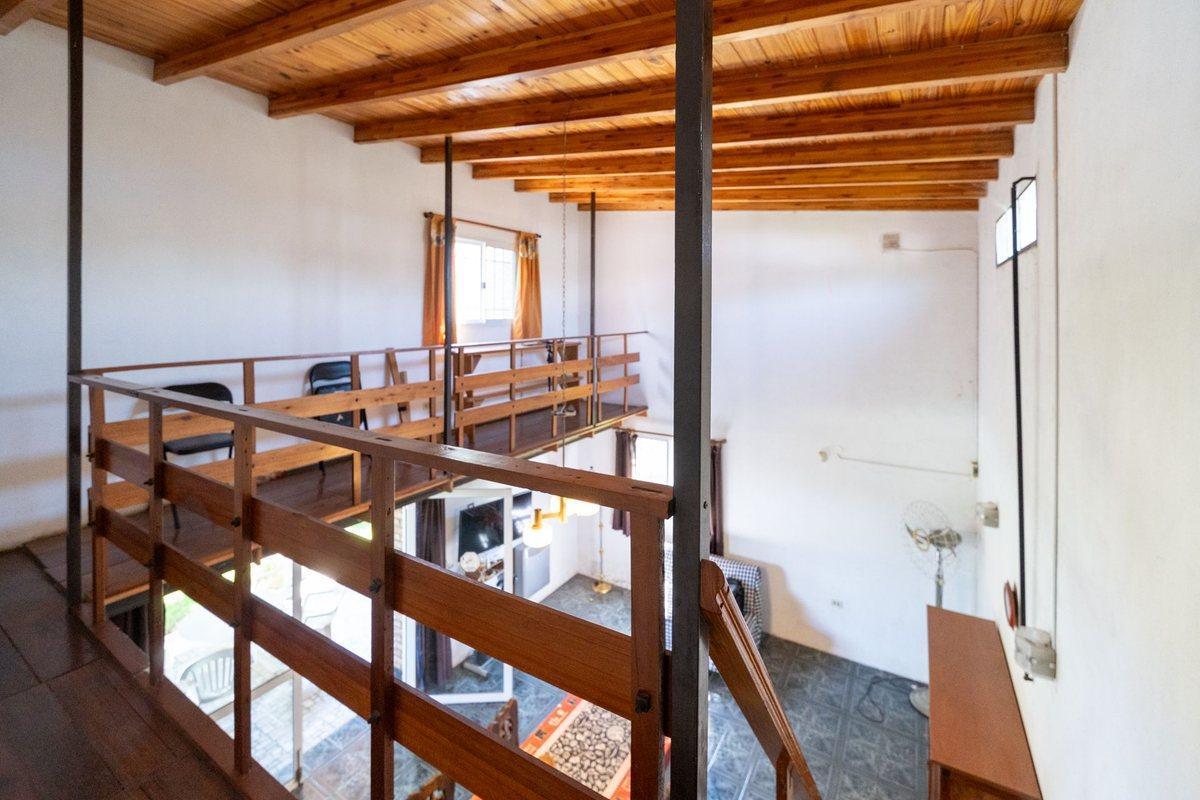 Foto de CASA EN VENTA EN GENERAL LAGOS CON PILETA, imagen 3