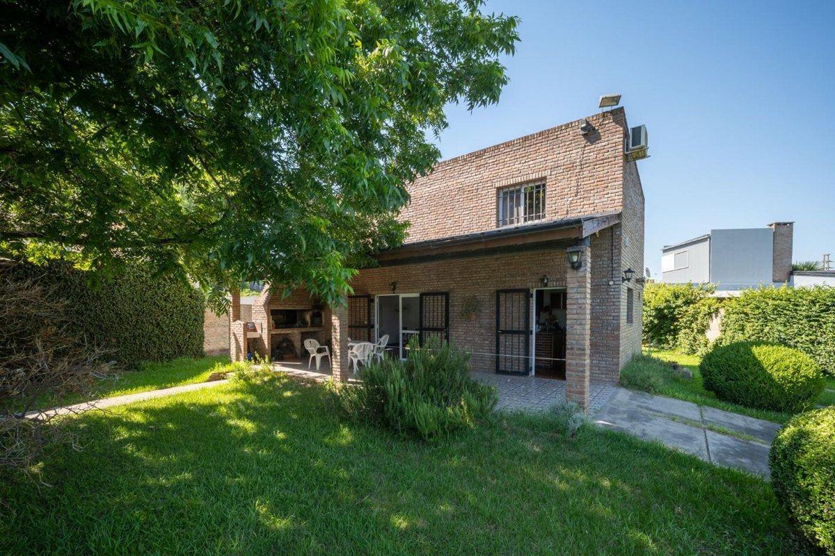 Foto de CASA EN VENTA EN GENERAL LAGOS CON PILETA, imagen 5