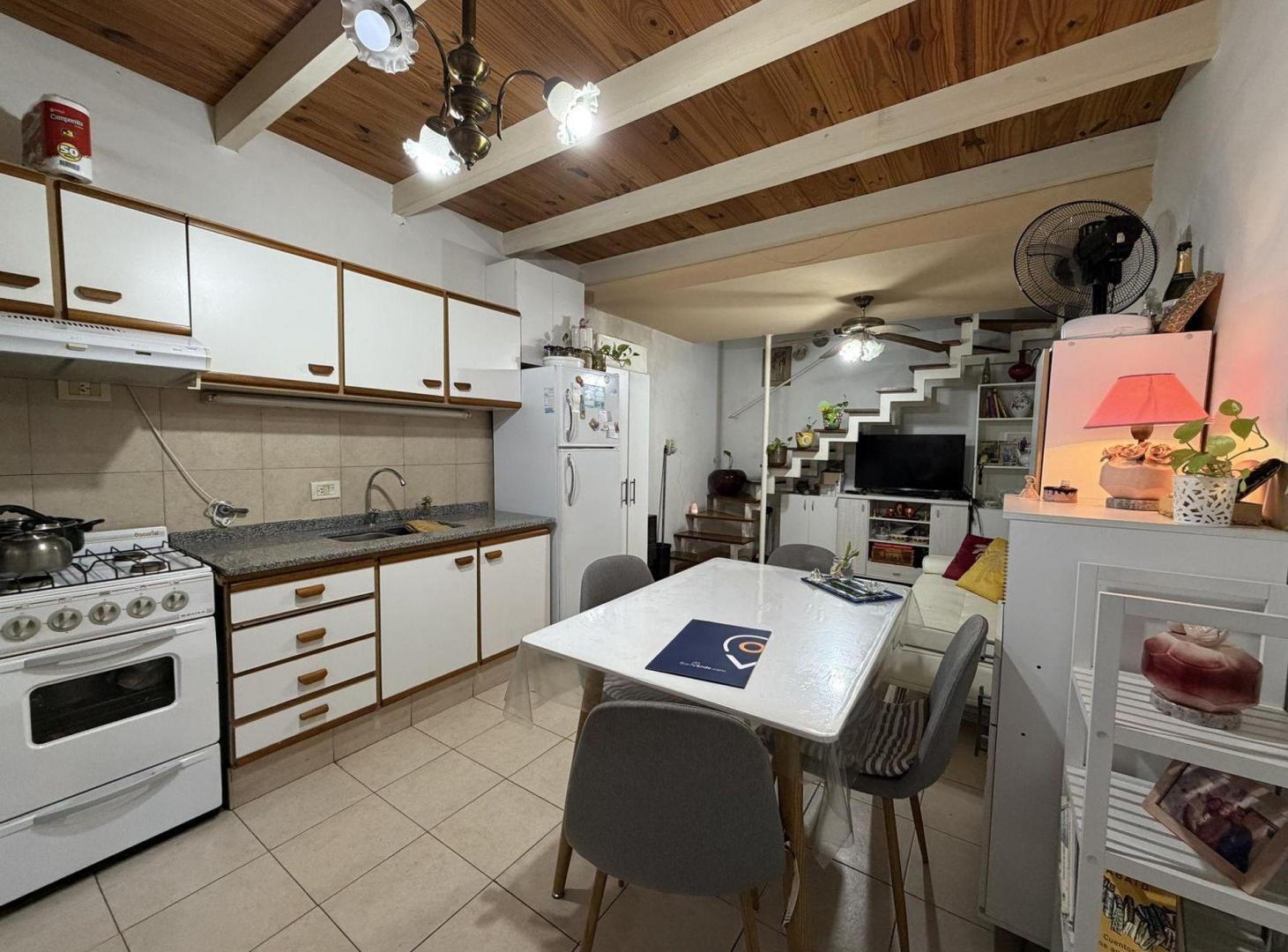 Foto de DEPARTAMENTO EN VENTA DUPLEX 1 DORMITORIO ARROYITO, imagen 1