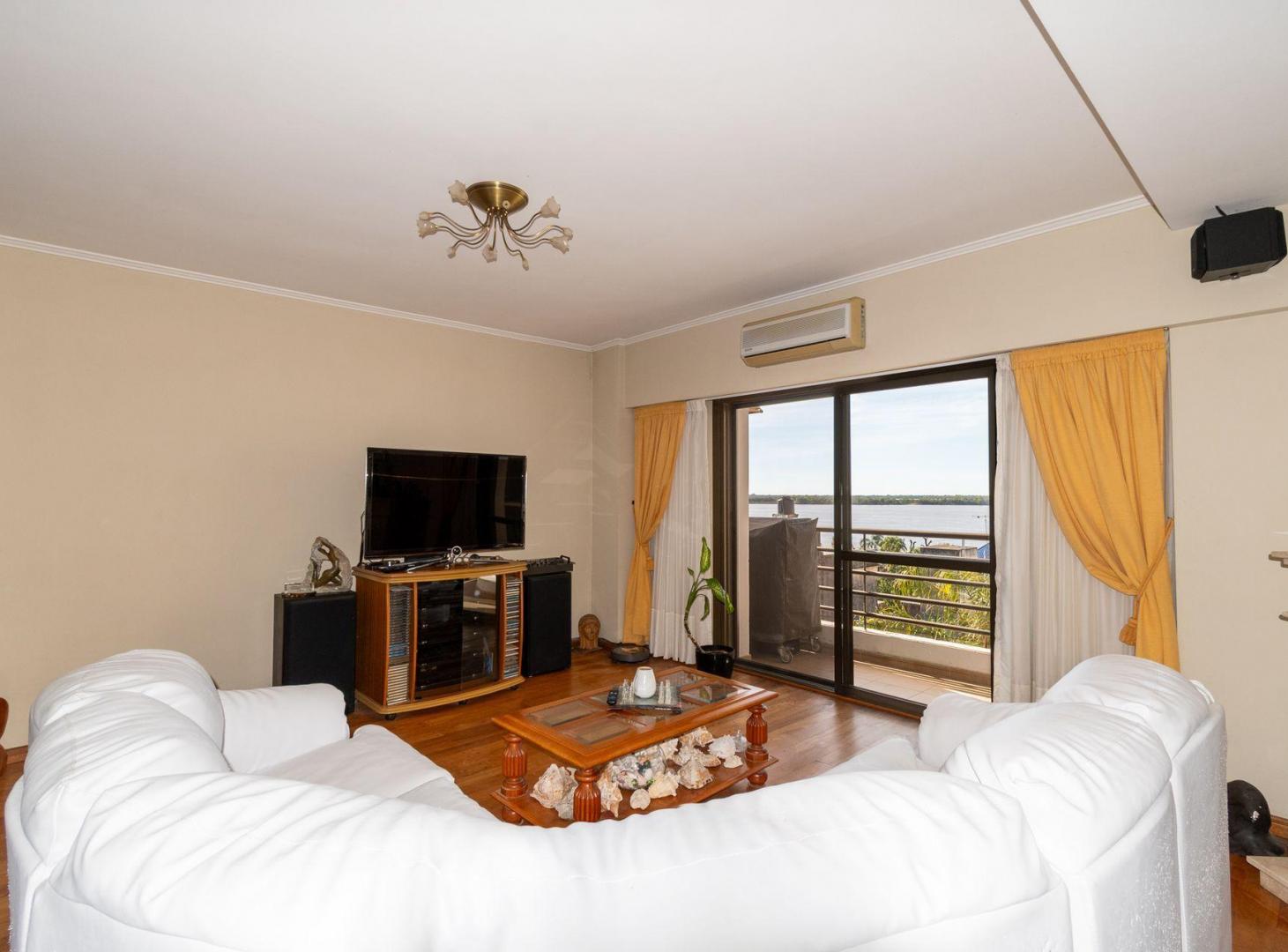 Foto de DEPARTAMENTO EN VENTA TRES DORMITORIOS VISTA RIO, imagen 2