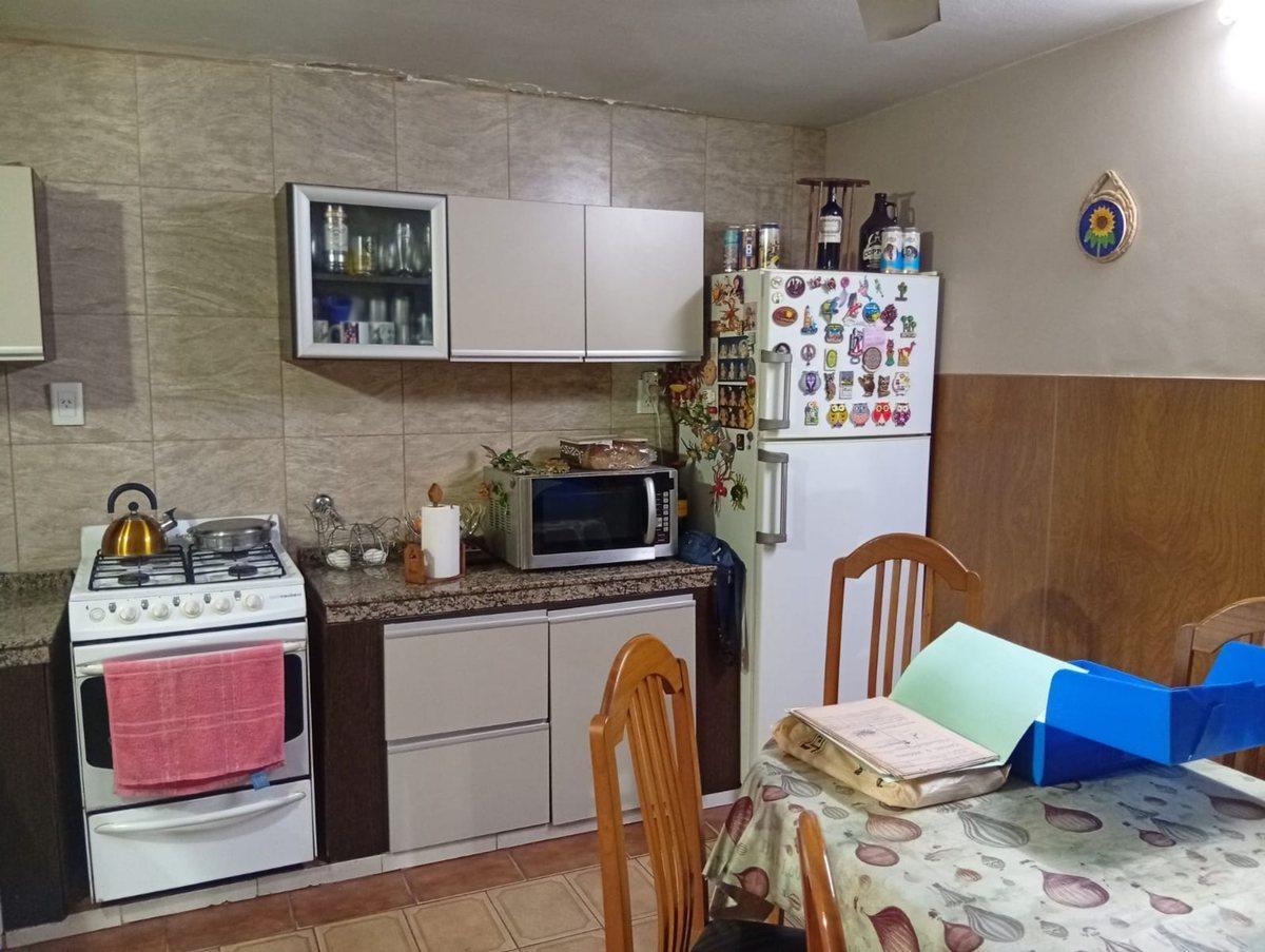 Foto de CASA DE PASILLO EN VENTA 3 DORMITORIOS PICHINCHA, imagen 1