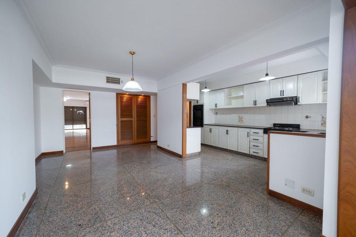 Foto de VENTA DPTO. 4 DORMITORIOS. ZONA CENTRO. CREDITO, imagen 4