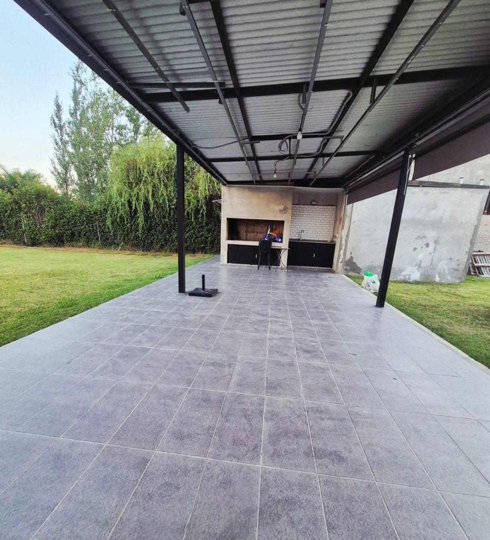 Foto de VENTA QUINCHO CON PILETA EN BARRIO LAS TARDES, imagen 5