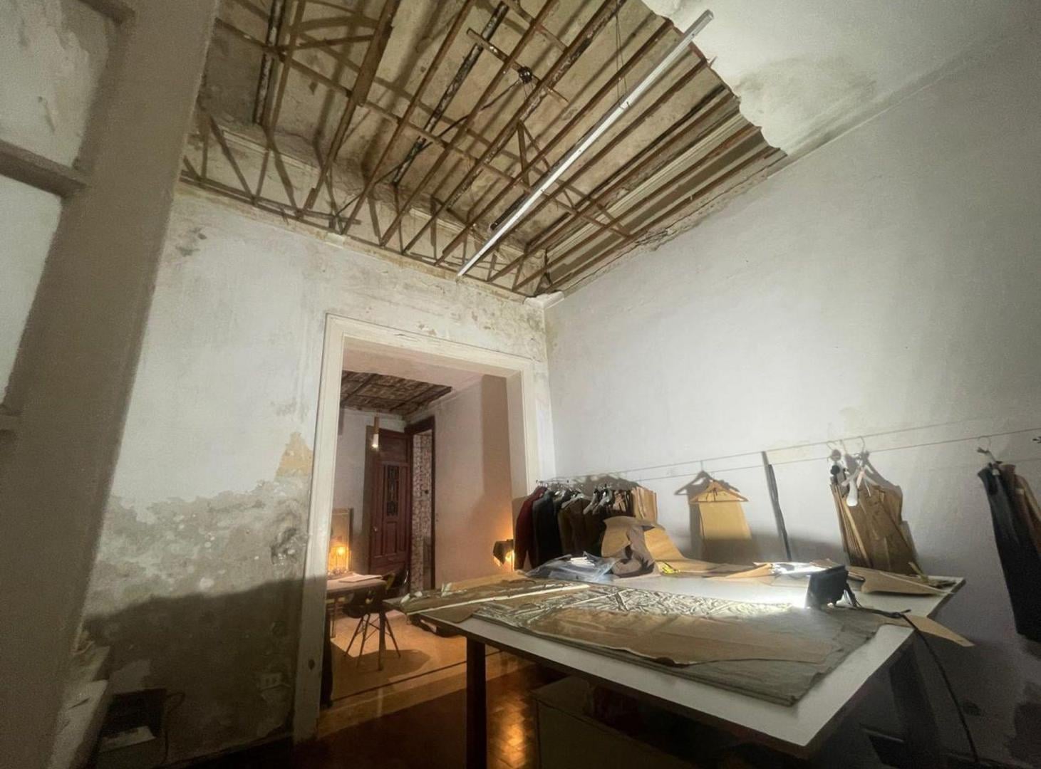 Foto de DEPTO EN VENTA 1 DORMITORIO A RECICLAR LOURDES, imagen 2
