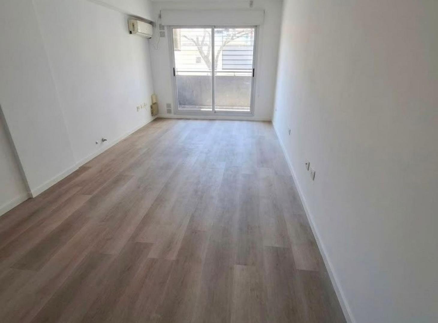 Foto de DEPARTAMENTO EN VENTA DOS DORMITORIOS CON COCHERA, imagen 3