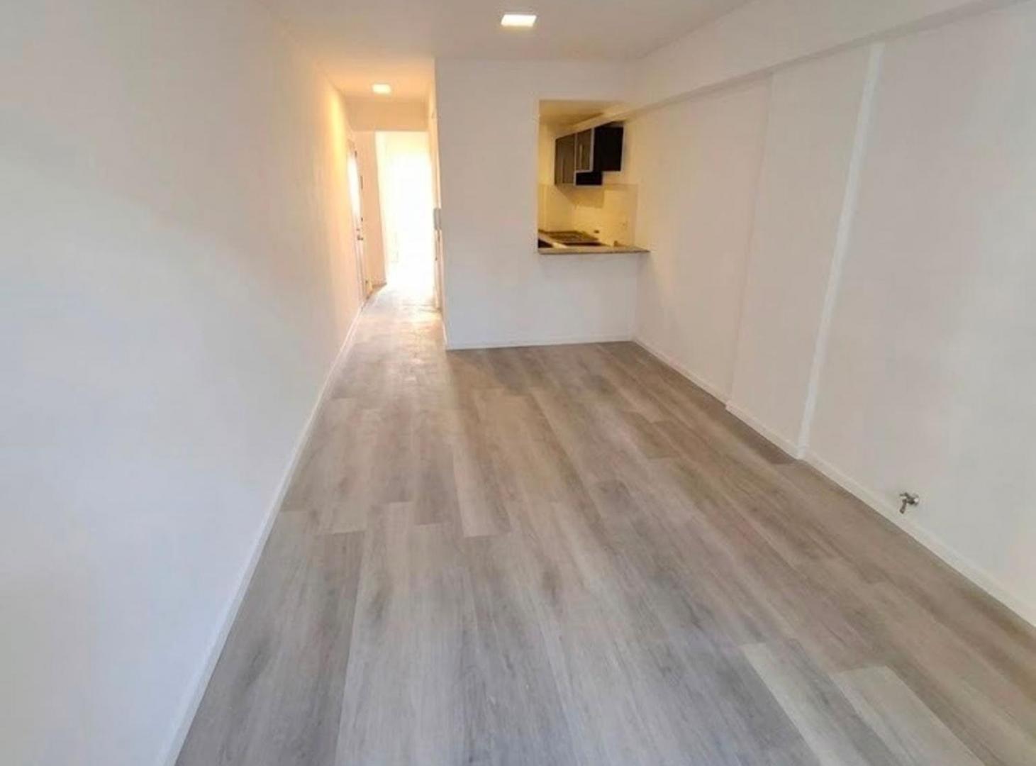 Foto de DEPARTAMENTO EN VENTA DOS DORMITORIOS CON COCHERA, imagen 2