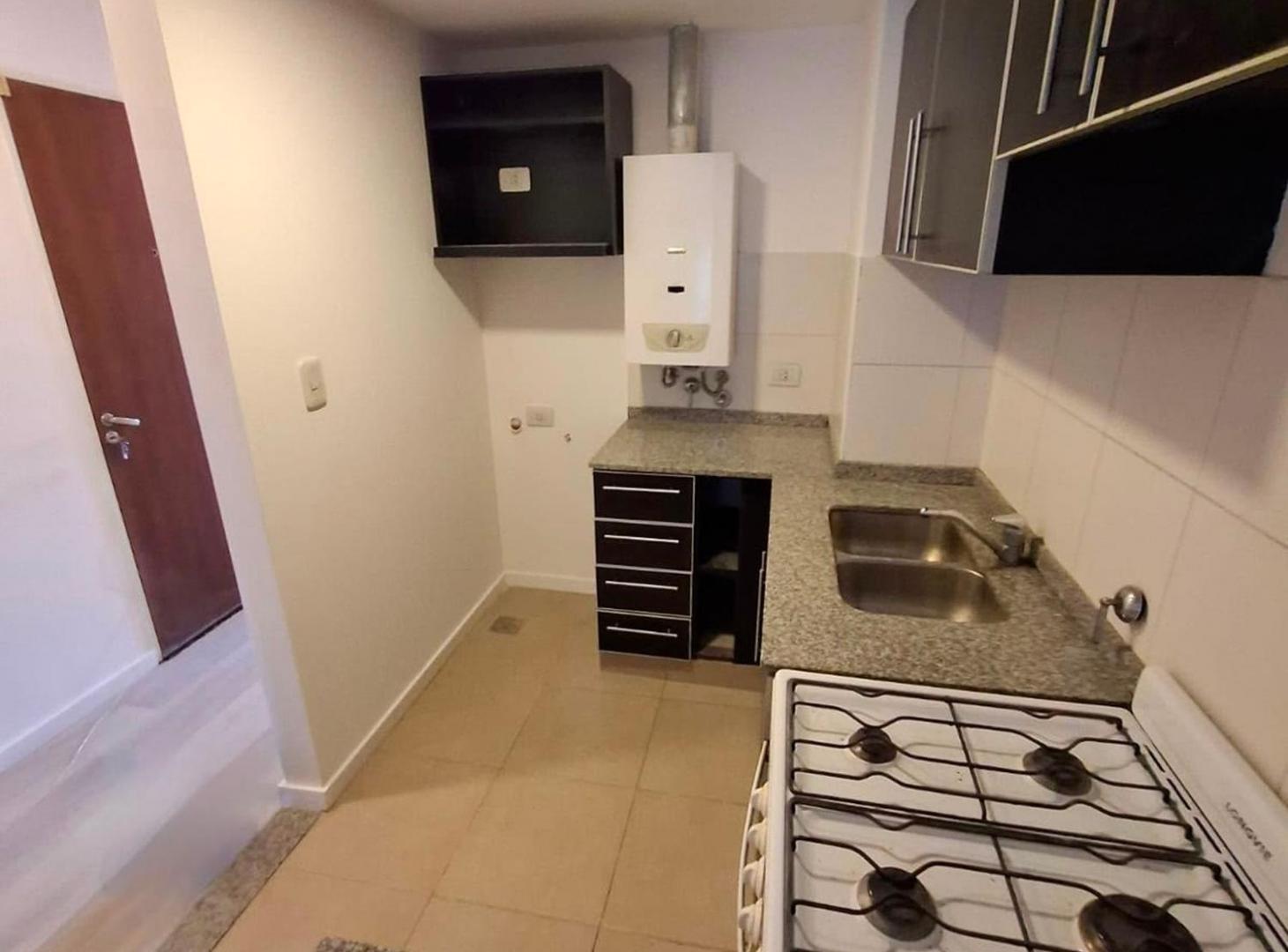 Foto de DEPARTAMENTO EN VENTA DOS DORMITORIOS CON COCHERA, imagen 5