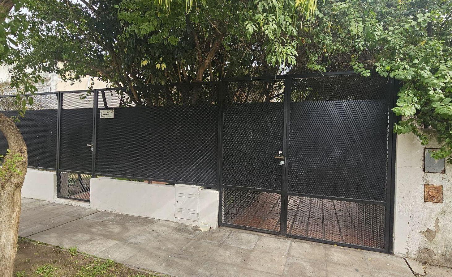 Foto de VENTA CASA GRANADERO BAIGORRIA A METROS DEL RÍO, imagen 1