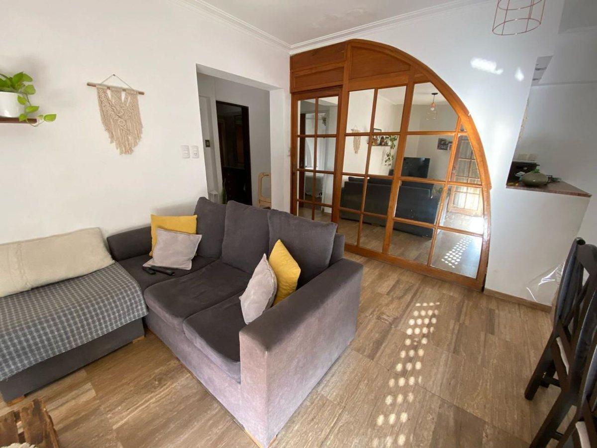 Foto de CASA EN VENTA 2 DORMITORIOS C/TERRAZA, imagen 2