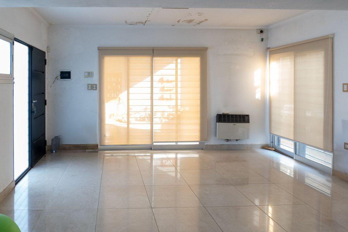 Foto de CASA EN VENTA TRES DORMITORIOS PARQUE CASADO, imagen 5