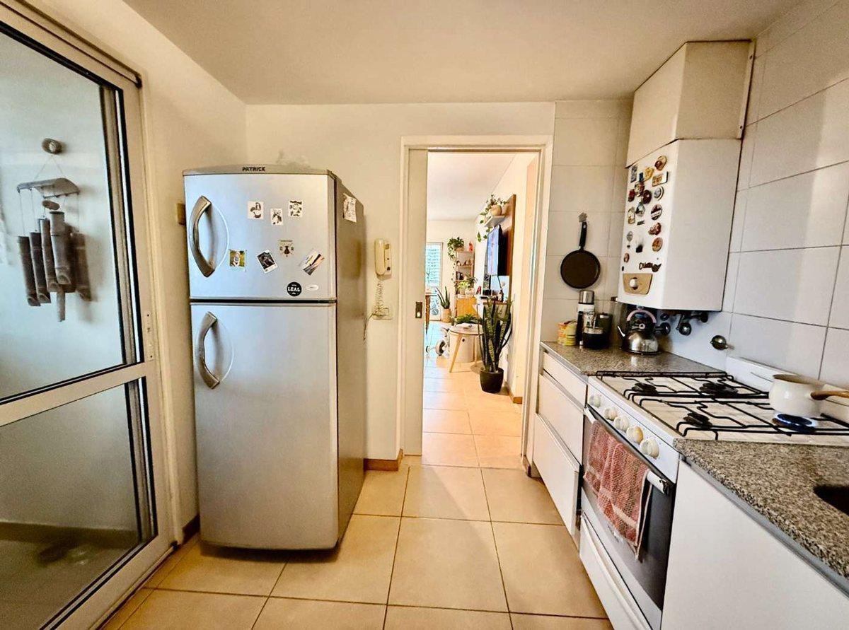 Foto de DEPARTAMENTO EN VENTA 2 DORMITORIOS CON COCHERA, imagen 3
