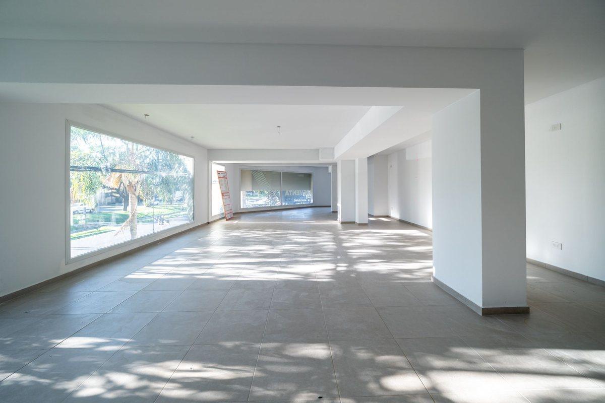 Foto de LOCAL COMERCIAL EN VENTA ZONA NORTE ROSARIO, imagen 1