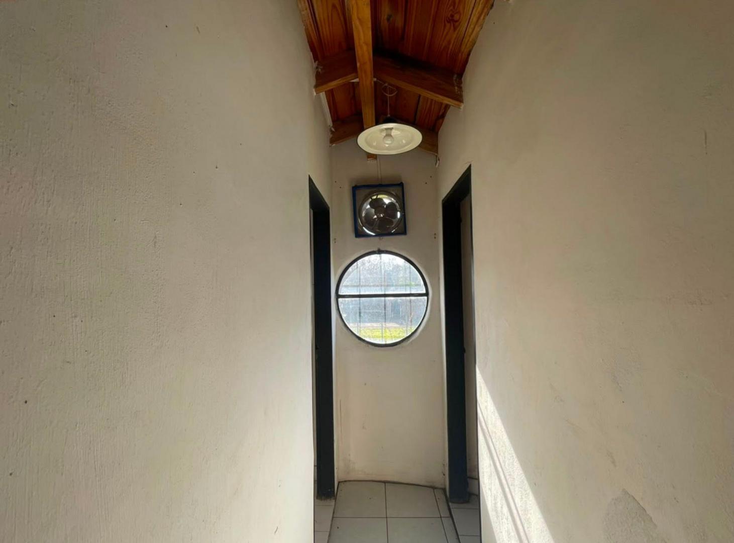 Foto de Casa con inmenso jardin en Pueblo Esther., imagen 5