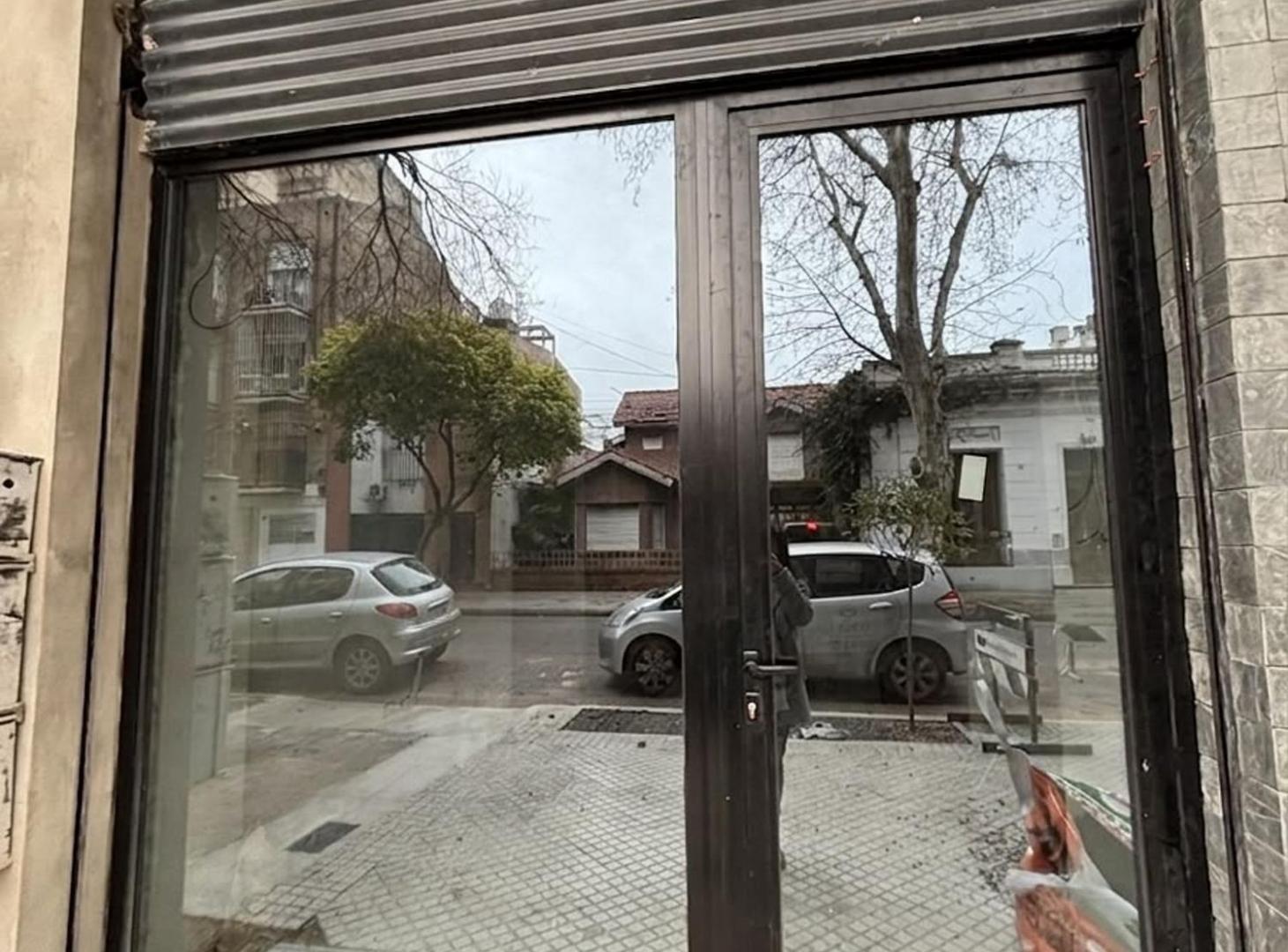 Foto de VENTA LOCAL COMERCIAL AL FRENTE CALIDAD PREMIUM, imagen 3