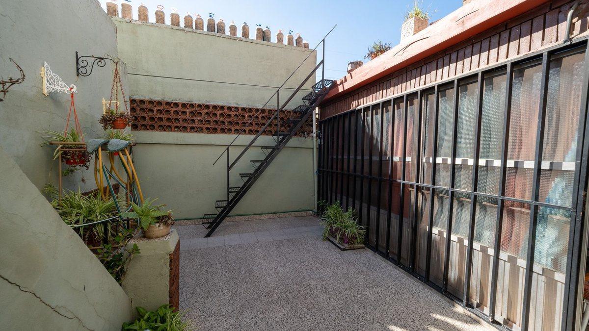 Foto de VENTA - CASA PASILLO UNICO 3 DORM + DPTO EN PA, imagen 1
