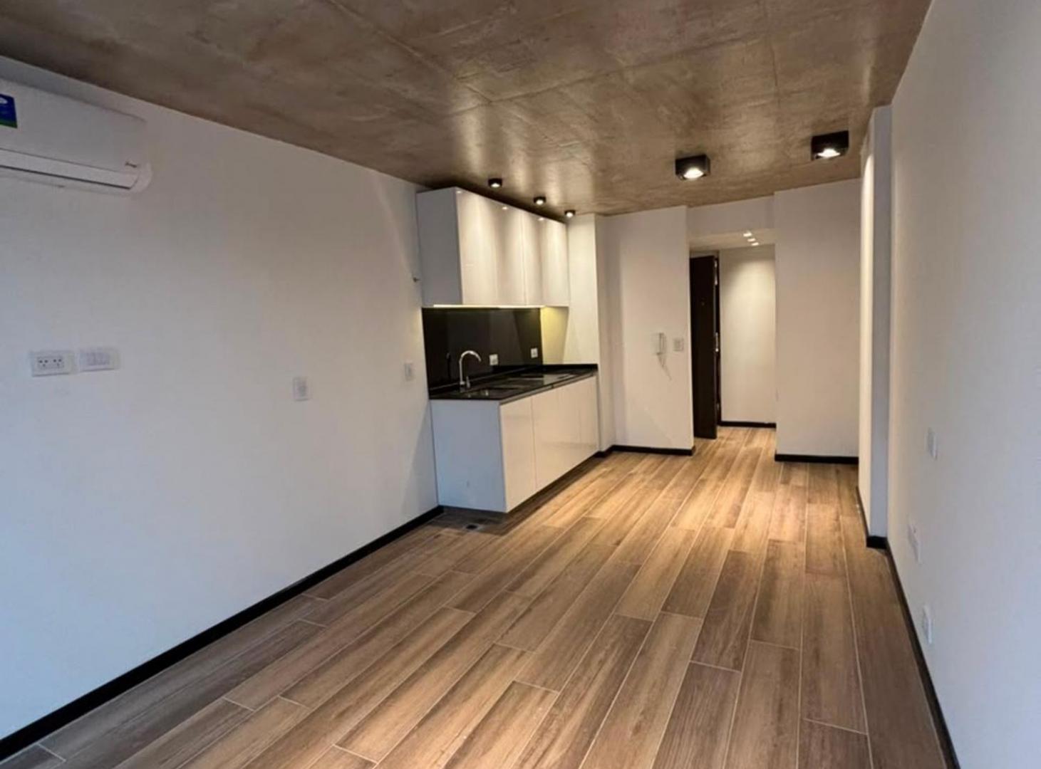 Foto de VENTA MONOAMBIENTE LOFT AMPLIO CON PATIO, imagen 3
