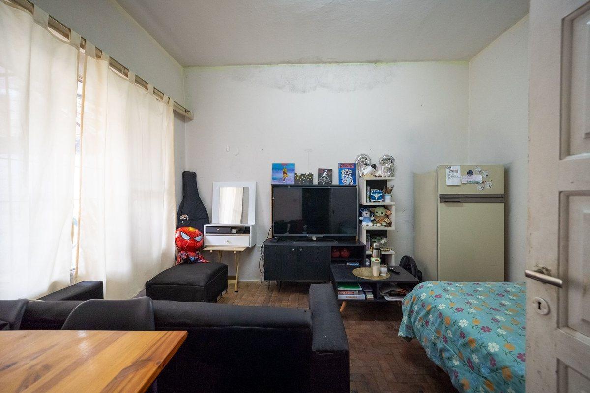 Foto de CASA TRES DORMITORIOS A RECICLAR B°. INDUSTRIAL, imagen 4