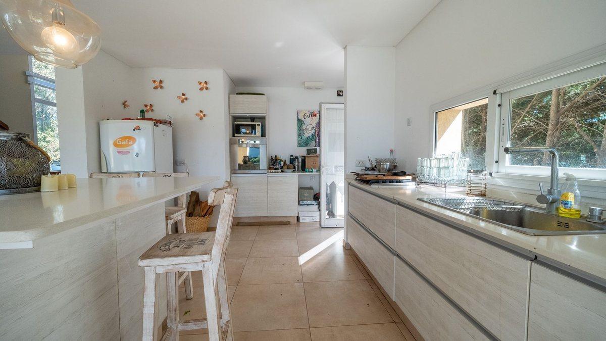 Foto de CASA EN VENTA 3 DORMITORIOS PUERTO ROLDÁN, imagen 2