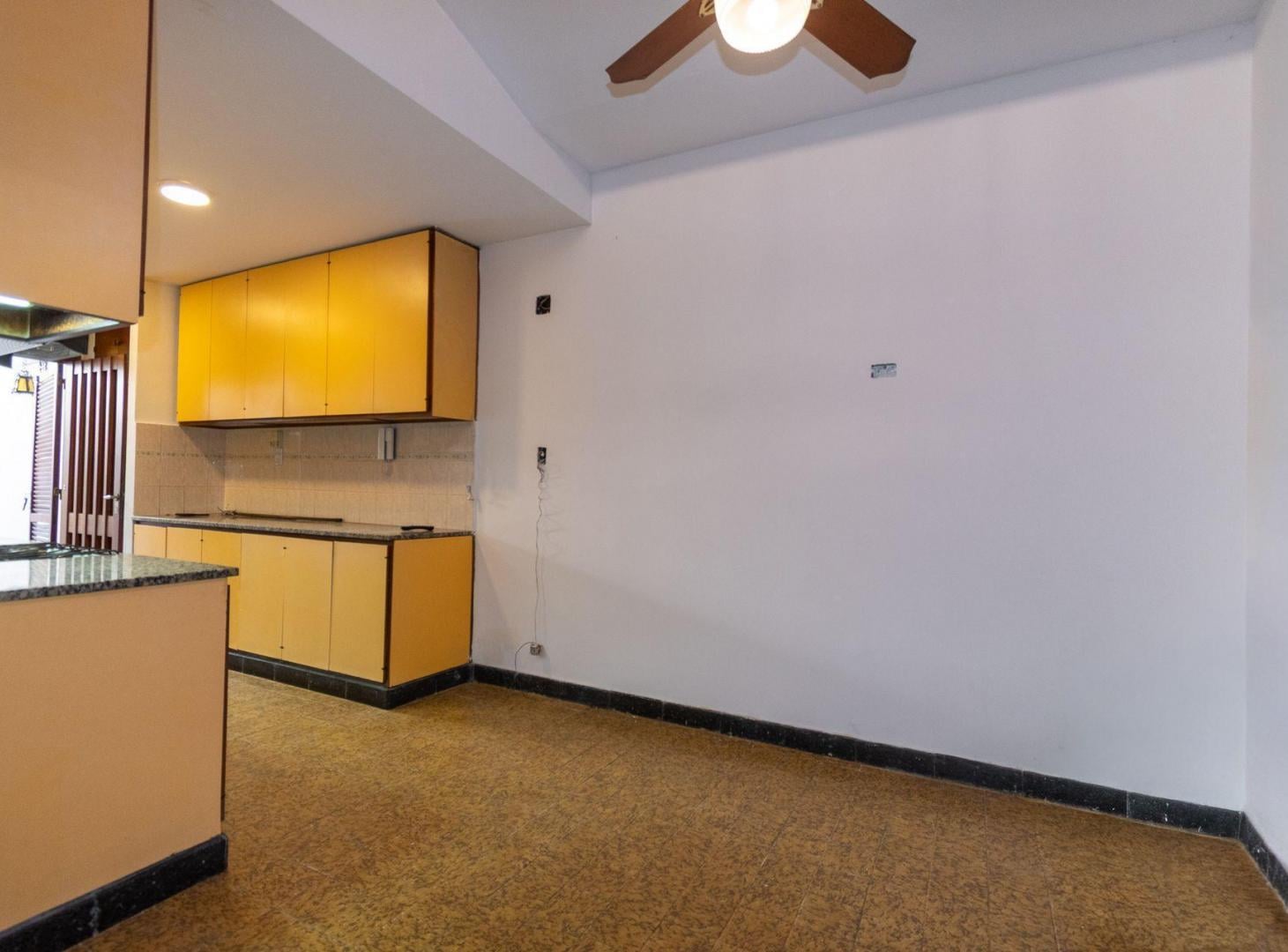 Foto de VENTA CASA CUATRO DORMITORIOS REP DE LA SEXTA, imagen 3