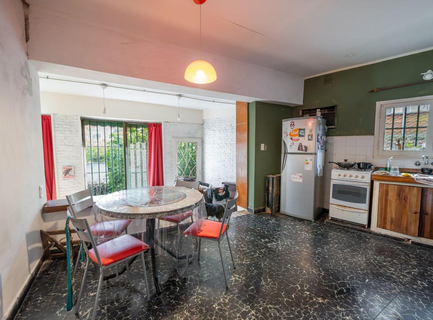 Foto de CASA PASILLO EN VENTA P.ALTA 2 DORMITORIOS CENTRO, imagen 4