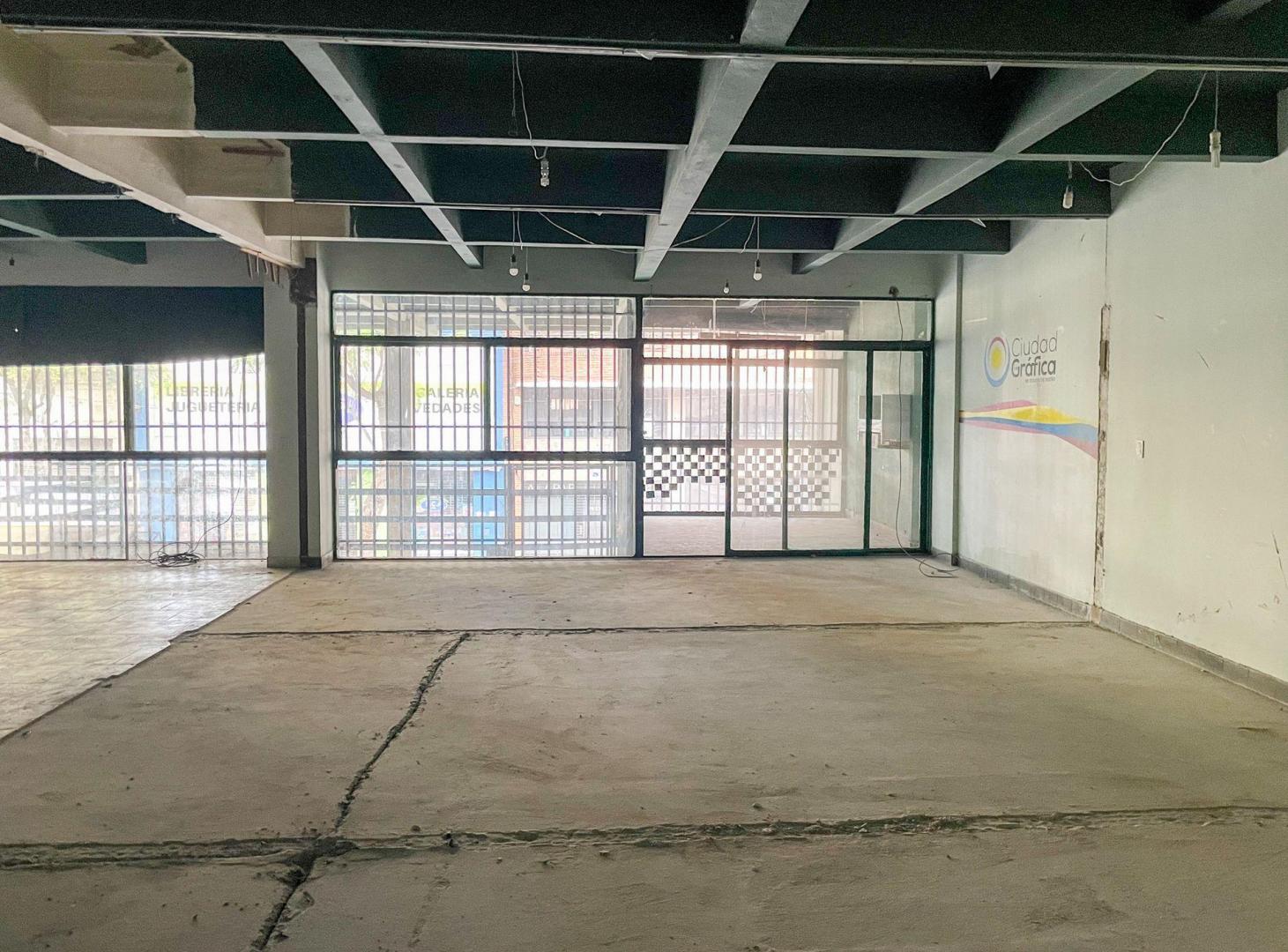 Foto de EN VENTA EDIFICIO DE COCHERAS MÁS LOCALES., imagen 5