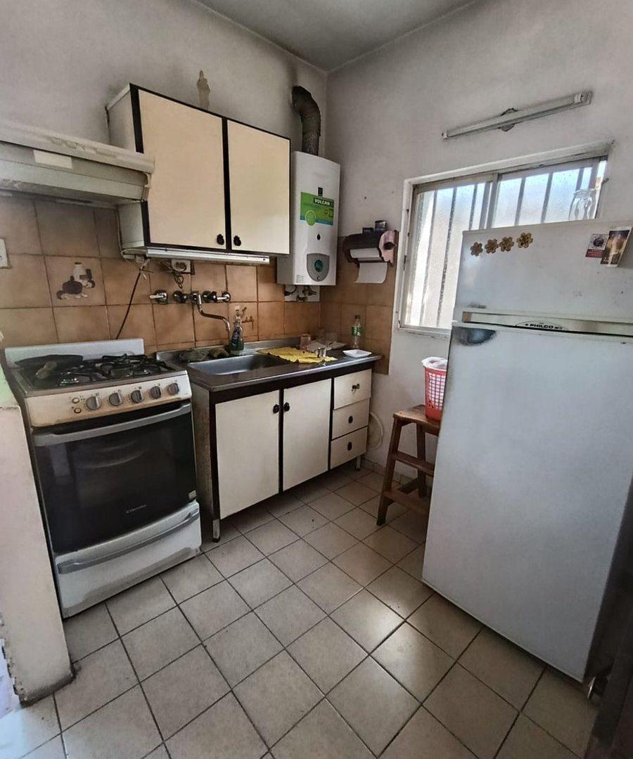 Foto de CASA EN VENTA PLANTA ALTA DOS DOMITORIOS Y PATIO, imagen 2