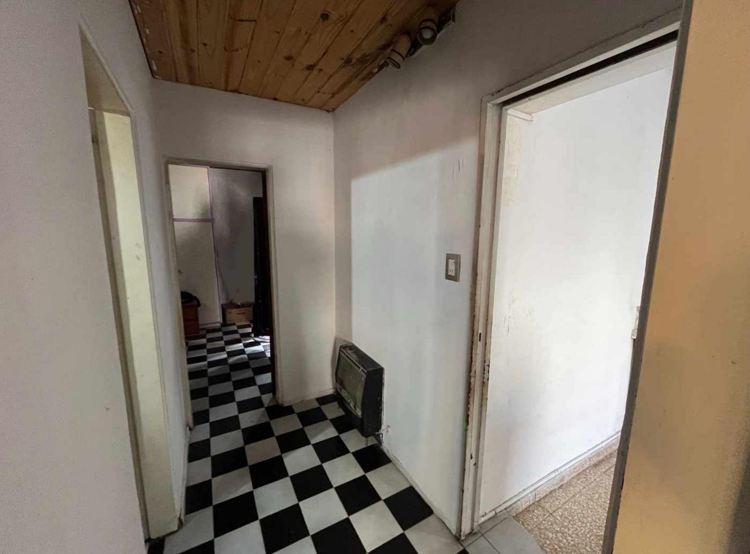 Foto de CASA EN VENTA 4 DORMITORIOS BARRIO JORGE CURA, imagen 5