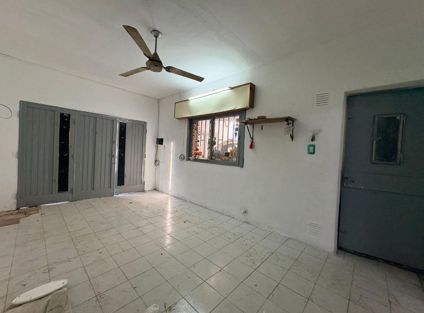 Foto de CASA EN VENTA 1 DORMITORIO COCHERA ECHESORTU, imagen 1