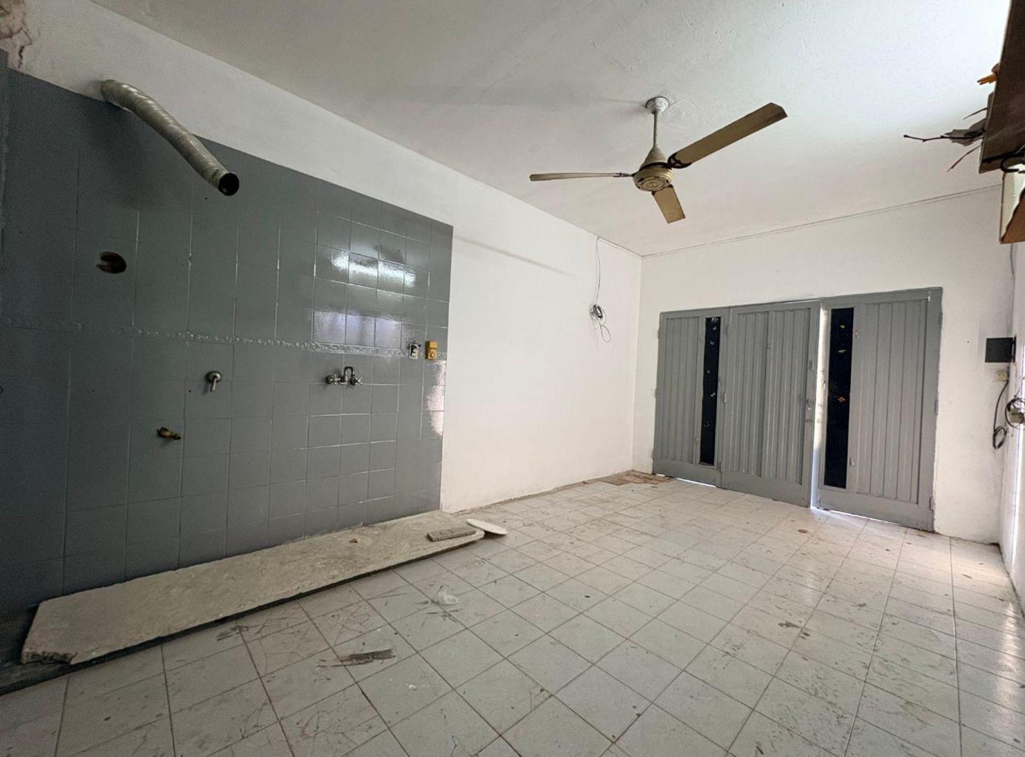 Foto de CASA EN VENTA 1 DORMITORIO COCHERA ECHESORTU, imagen 5