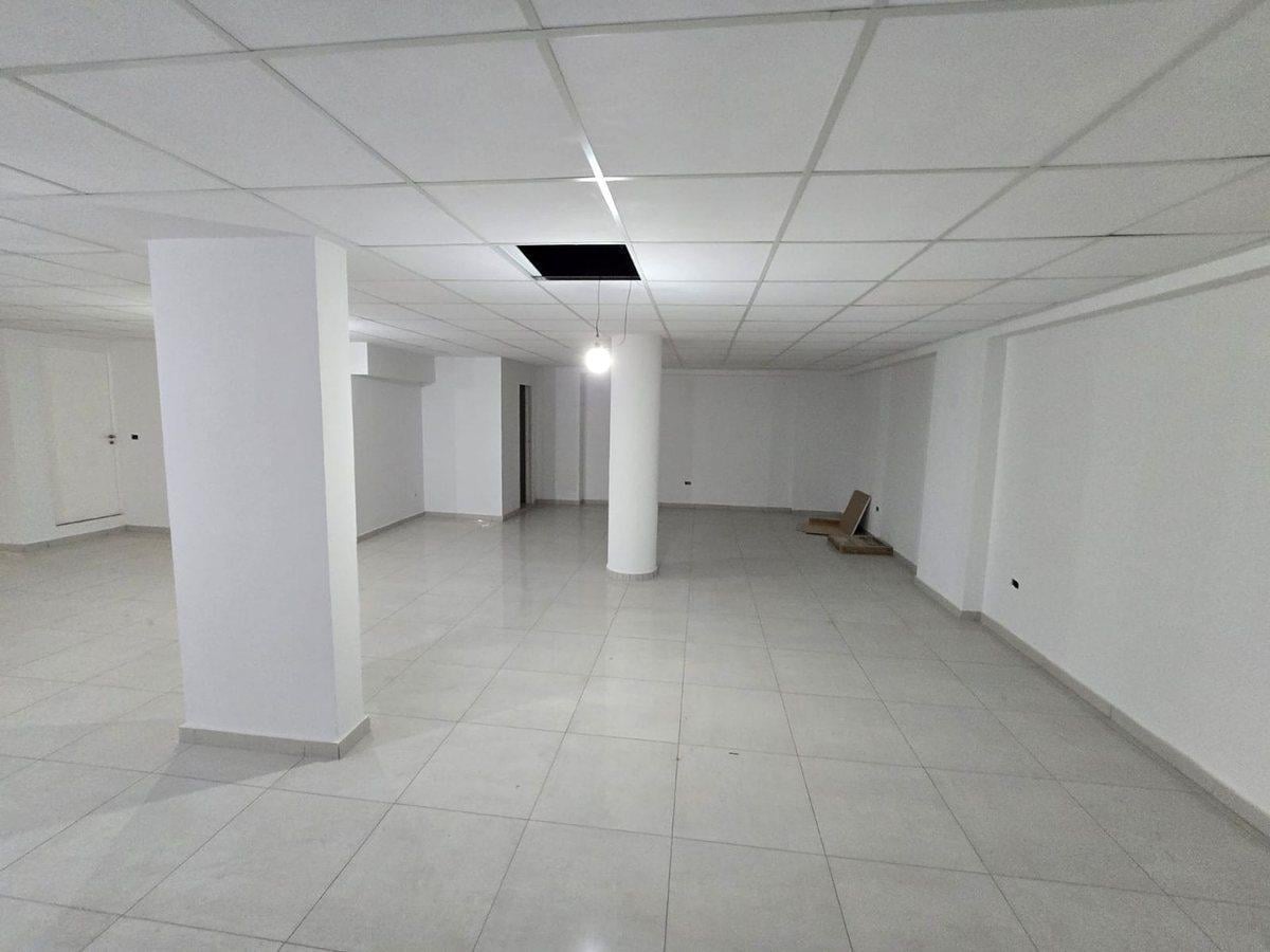 Foto de LOCAL COMERCIAL EN VENTA ESTRENAR EXCELENTE RENTA, imagen 2