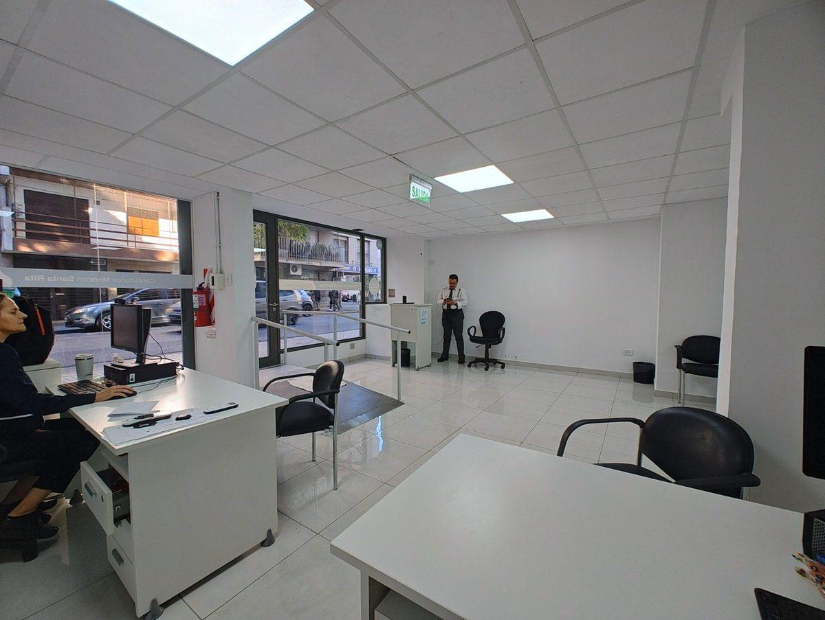 Foto de LOCAL COMERCIAL EN VENTA ESTRENAR EXCELENTE RENTA, imagen 3
