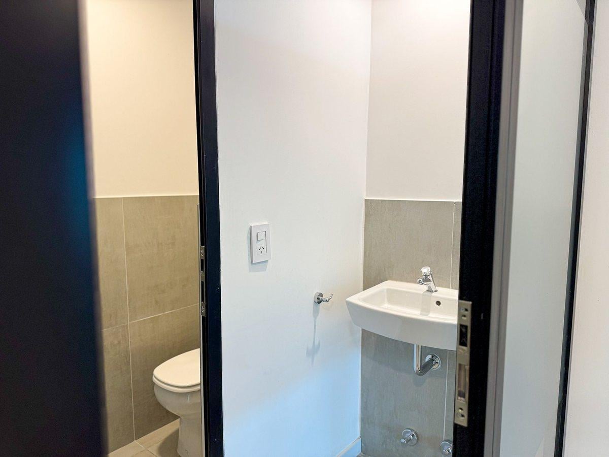 Foto de OFICINAS COMERCIALES PREMIUM EN VENTA FISHERTON, imagen 2