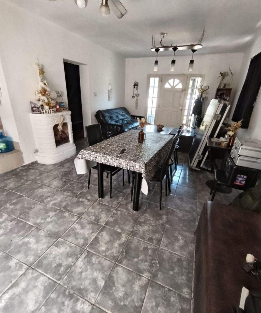 Foto de CASA EN VENTA IDEAL DOS FAMILIAS ARIJON Y BERMUDEZ, imagen 2