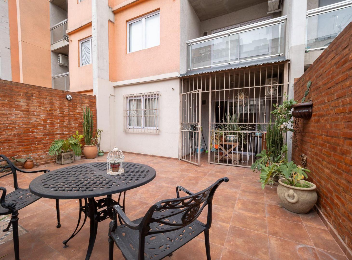 Foto de DEPARTAMENTO EN VENTA UN DORMITORIO Y PATIO CENTRO, imagen 4