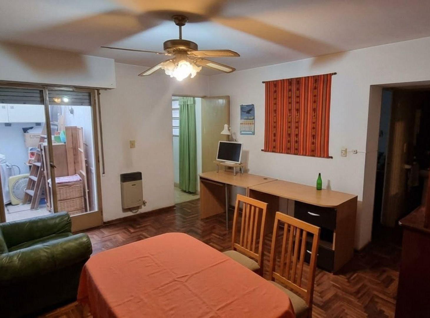 Foto de VENTA DEPARTAMENTO UN DORMITORIO PB. ZONA CENTRO, imagen 2