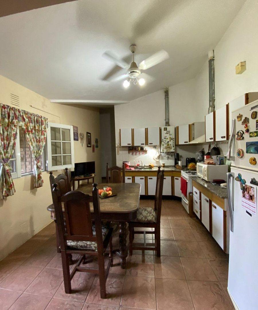 Foto de CASA EN VENTA EN ARROYITO -IMPORTANTE LOTE 350MTS2, imagen 3