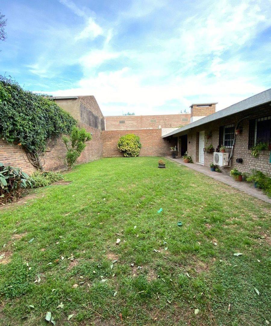 Foto de CASA EN VENTA EN ARROYITO -IMPORTANTE LOTE 350MTS2, imagen 5