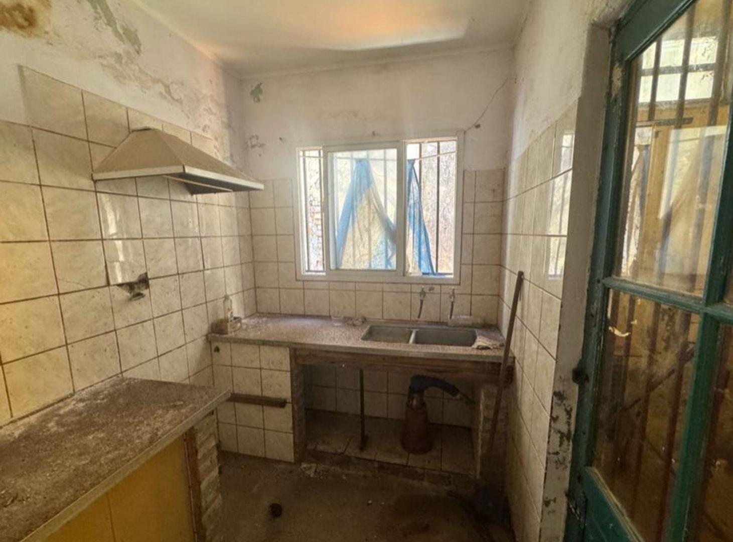 Foto de CASA DE PASILLO EN VENTA BARRIO MARTIN A RECICLAR, imagen 4