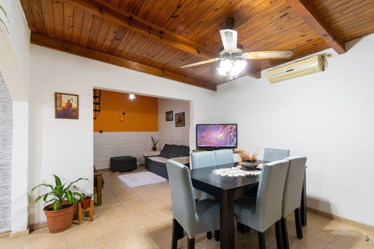 Foto de CASA Y GALPÓN EN VENTA BARRIO PARQUE CASA, imagen 3