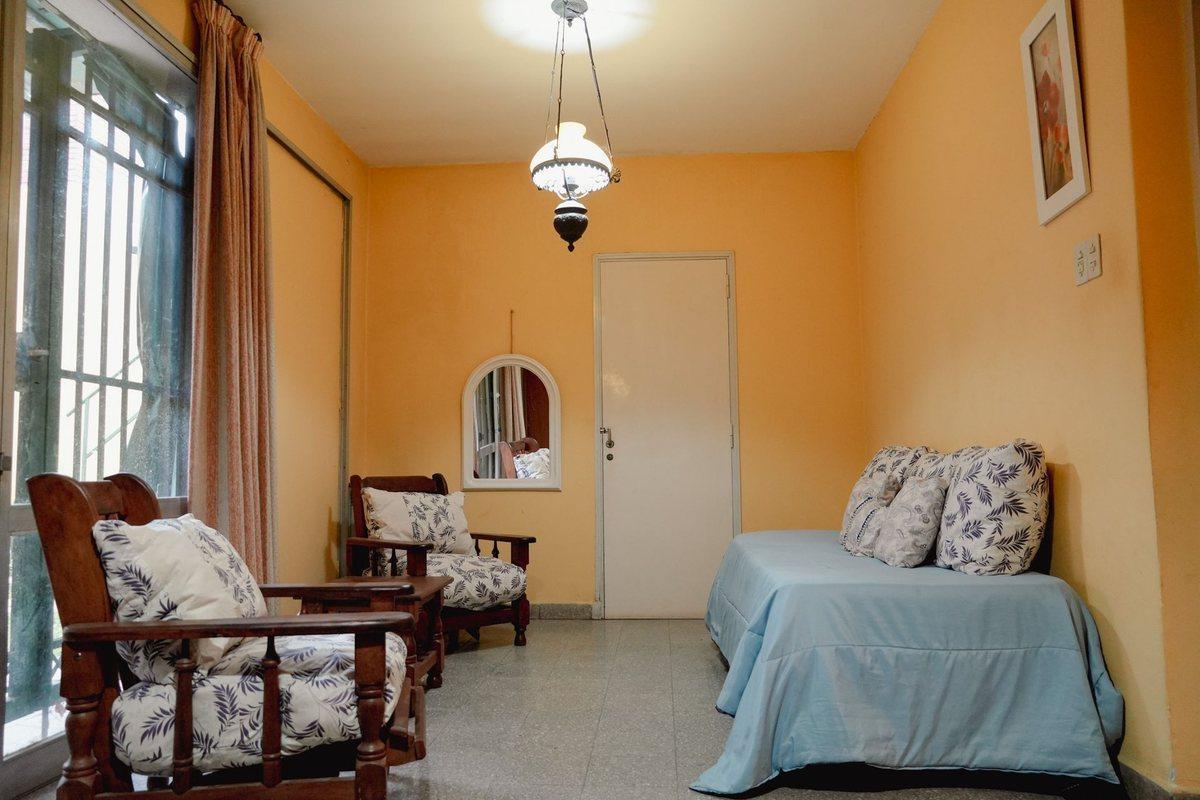 Foto de VENTA - CASA 3 HABITACIONES, PILETA Y DEPENDENCIA, imagen 5