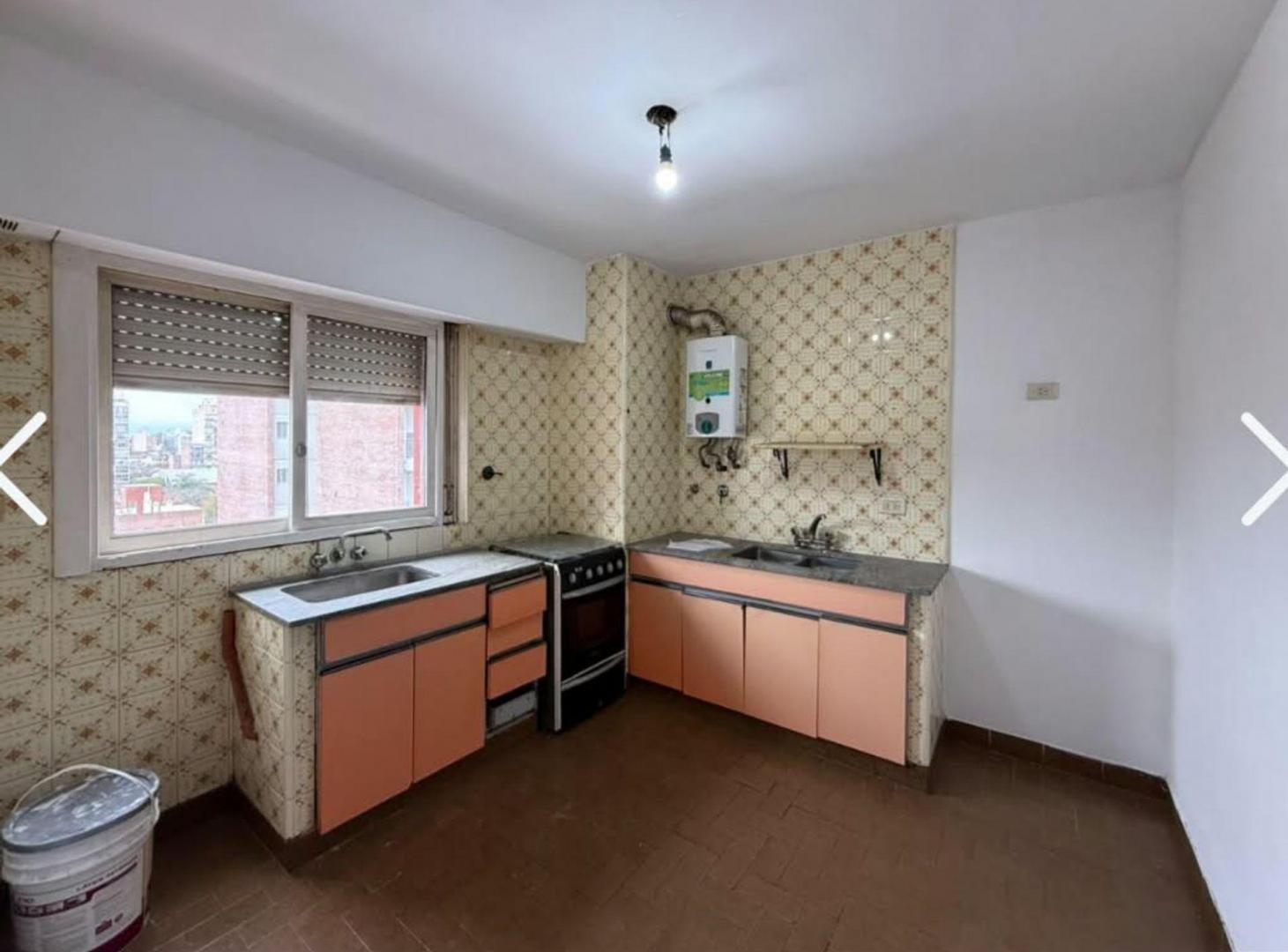 Foto de VENTA DEPARTAMENTO 2 DORMITORIOS ZONA ABASTO, imagen 2